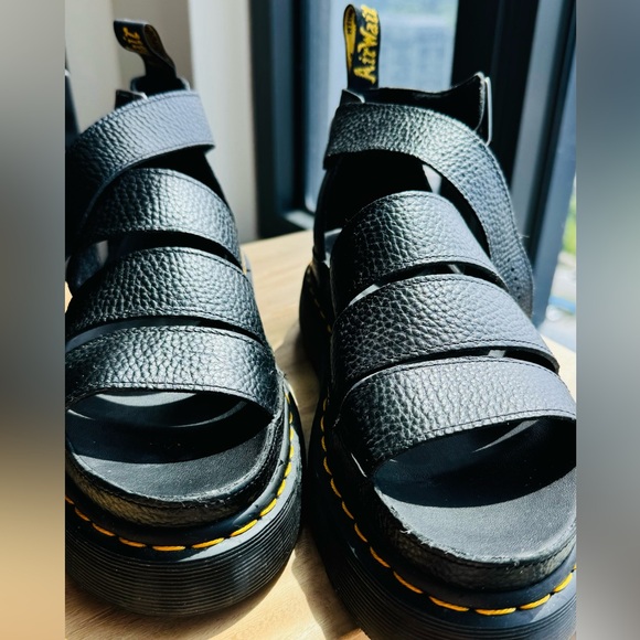 Dr. MARTENS SANDAL - Picture 10 of 11